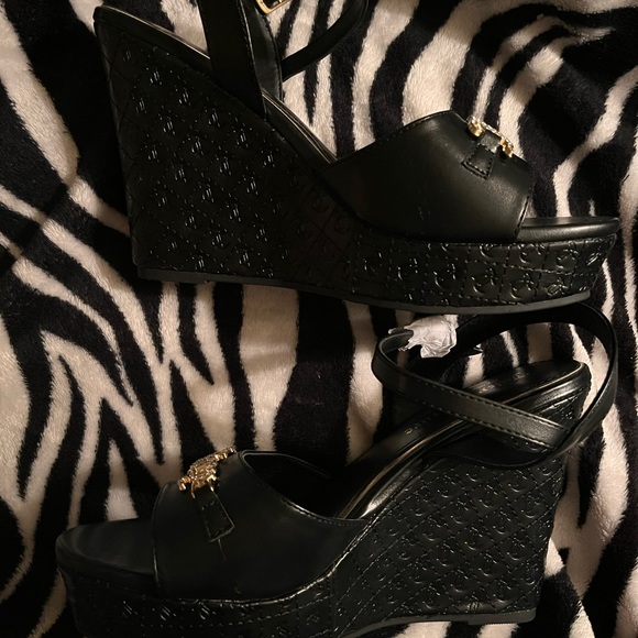 Juicy Couture, New, Black Wedge Sandals, Size 9 - Picture 6 of 11
